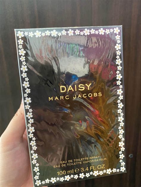 marc jacobs makati photos